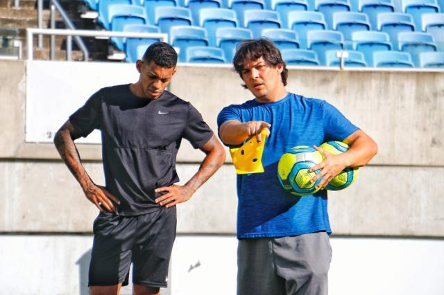 bob半岛体育平台-洛佩斯无缘报名请私人教练特训 自称或回巴西踢球