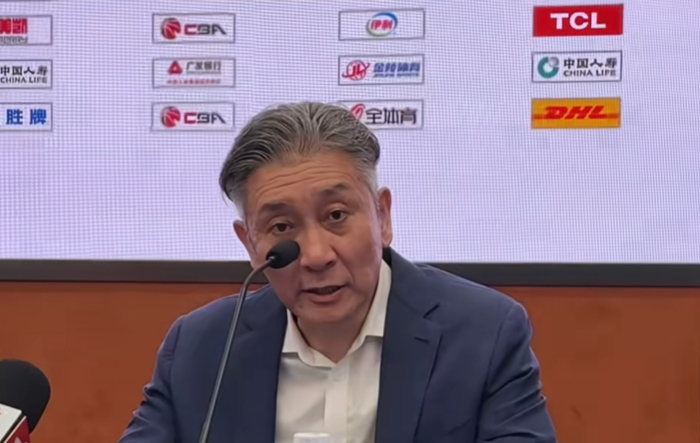深圳胜山西发布会！郑永刚重提多人带伤肯定精神，贺希宁打服对手|李慕豪|周鹏|伤病|球队|史密斯_新浪体育_新浪新闻